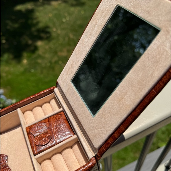 Travel Jewlery Case Brown Box Compact with Mirror Faux Leather - Picture 11 of 12